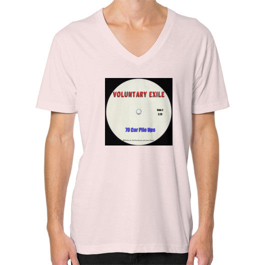 V-Neck (on man) Light pink - Voluntary Exile